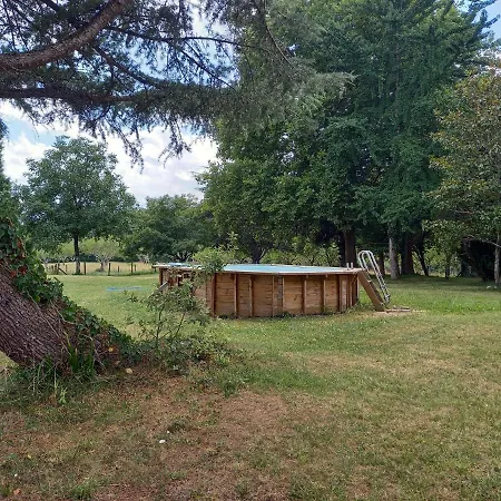 Prázdninový dům Maison Au Calme Sur Propriete De 40 Hectares *