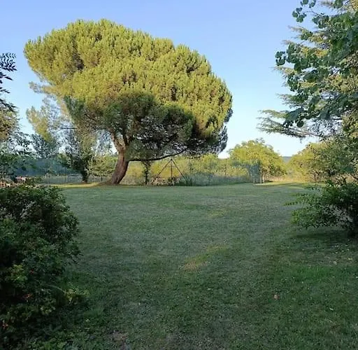 Maison Au Calme Sur Propriété De 40 Hectares *